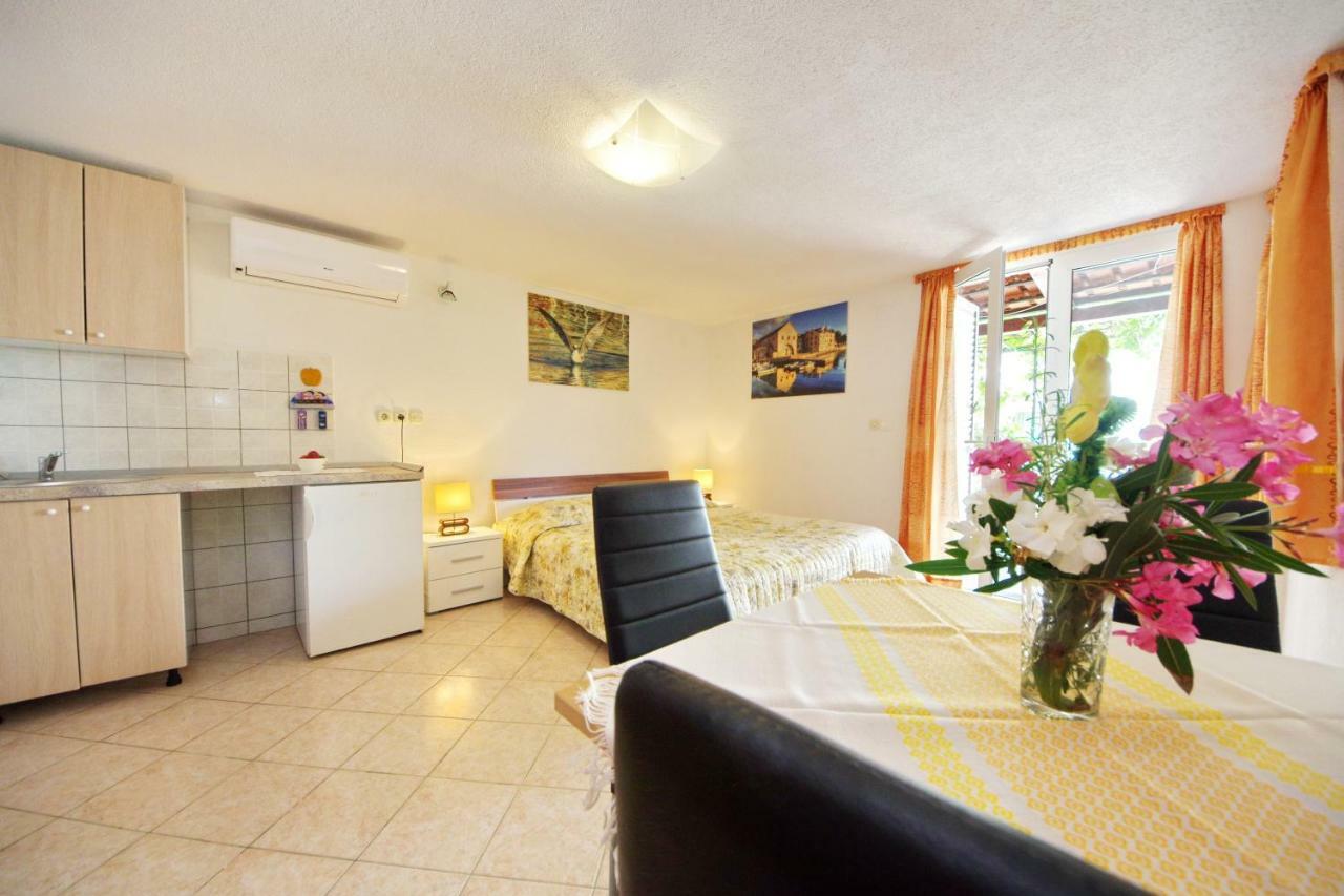 Apartments Villa Hraste Hvar Χβαρ Εξωτερικό φωτογραφία